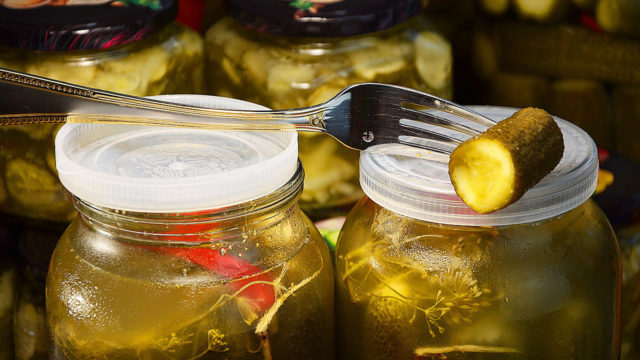 Barrel cucumbers in a jar for the winter at home: step by step recipes, video