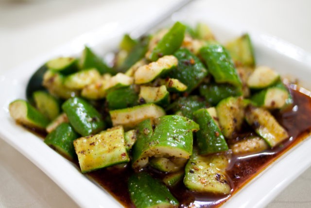 Beaten cucumbers: Chinese salad recipes