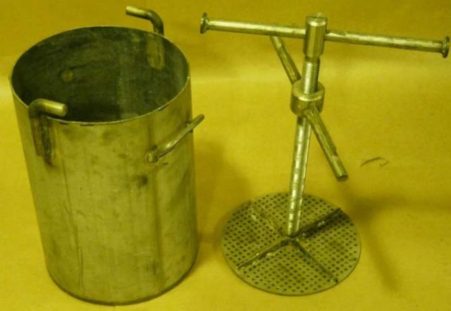 Beekeeping equipment