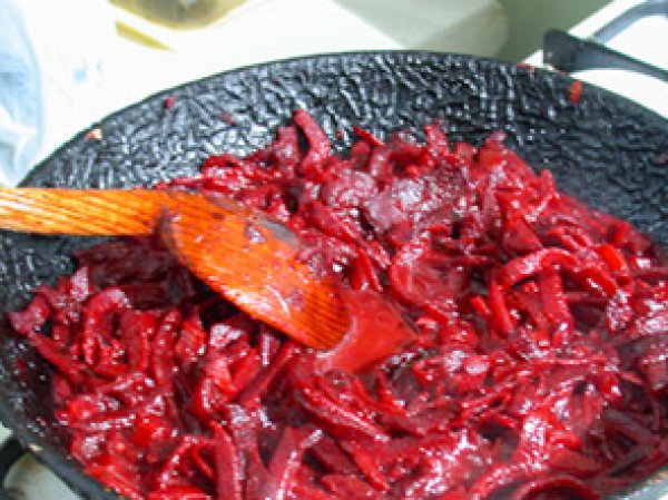 Beet caviar: 17 delicious recipes