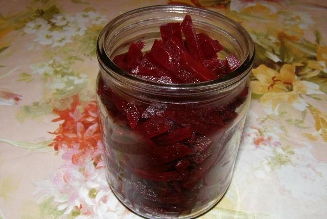 Beet marinade for the winter: delicious recipes