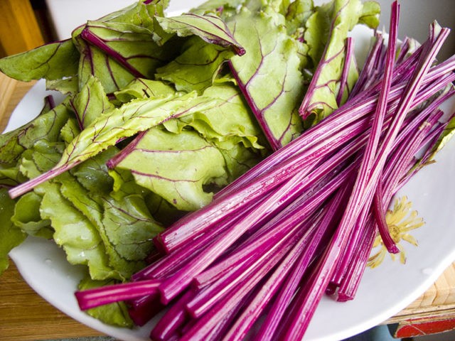 Beet tops: preparations for the winter