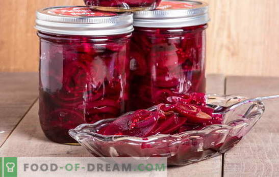 Beets marinated for the winter in jars