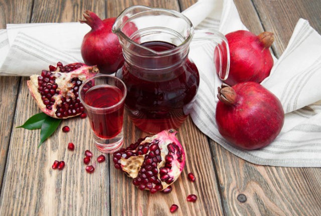 Benefits of pomegranate juice for women and men