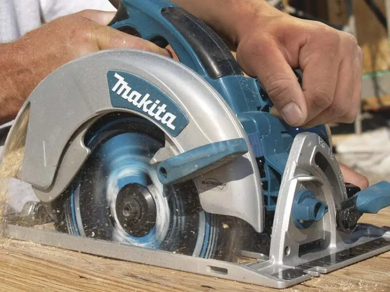 Best Power Saw 2022: A Review of the 10 Most Reliable Electric Saws for Professional and Home Use