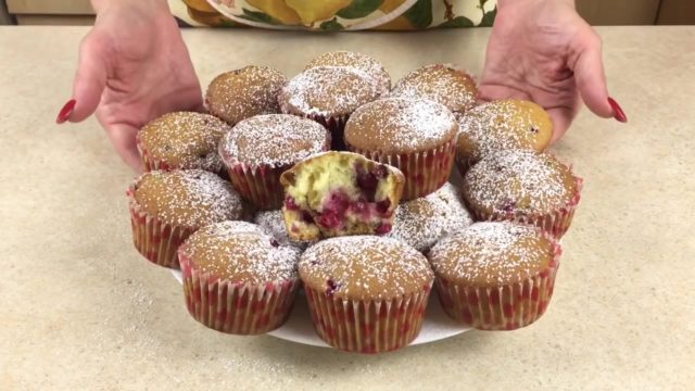 Black and redcurrant cupcake recipes