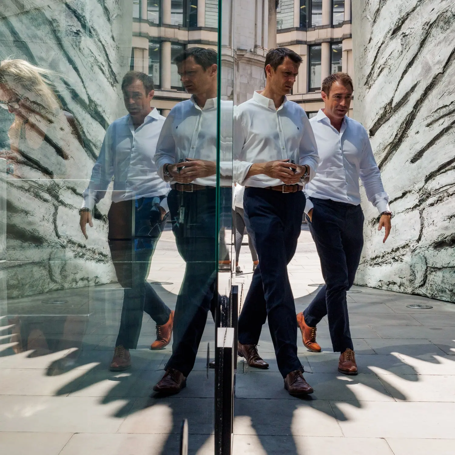 Black or white clothes are the best for the heat? The answer will surprise everyone