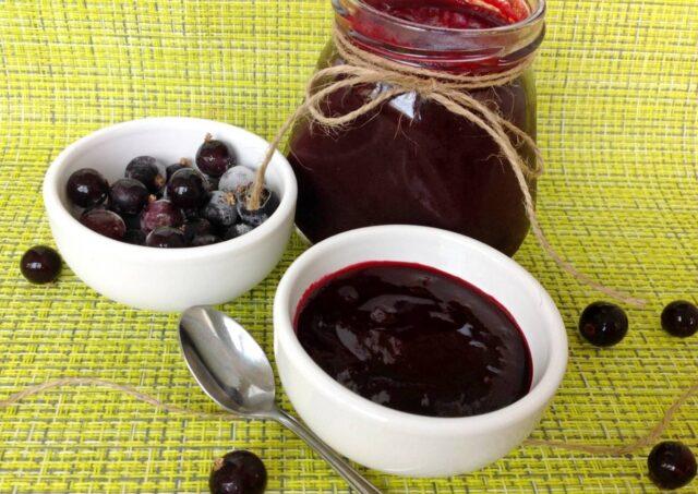 Black, red currant paste: recipes, photos