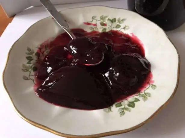 Blackberry jelly