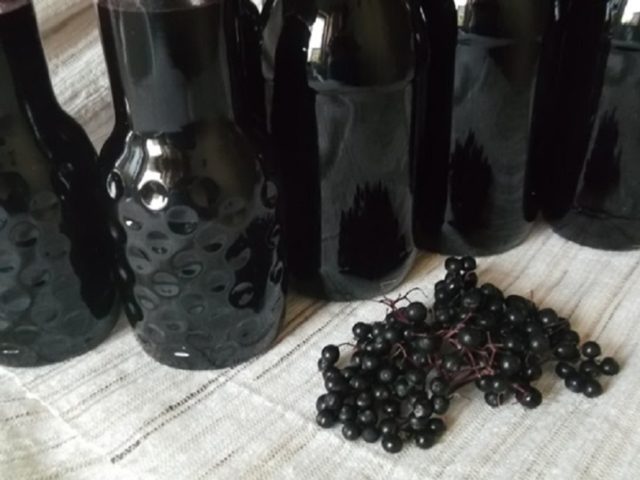 Blackberry juice: with apples, with orange