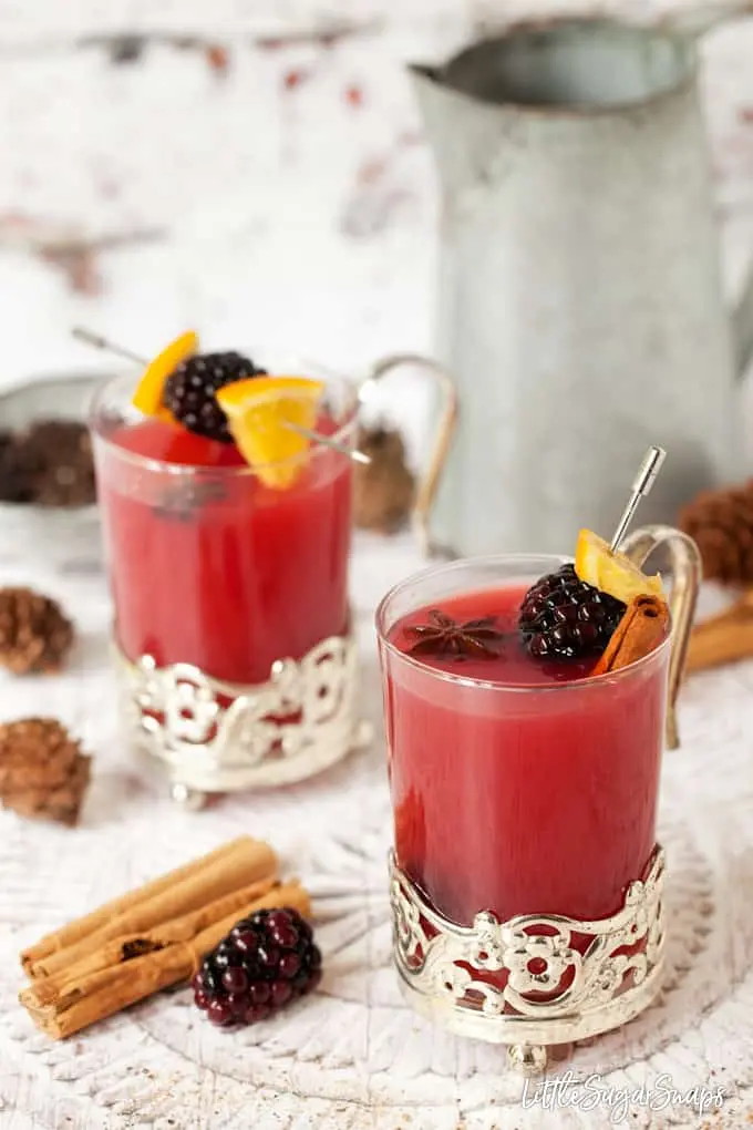 Blackberry juice: with apples, with orange