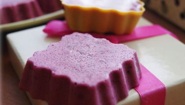 Blackcurrant and redcurrant mousse recipes