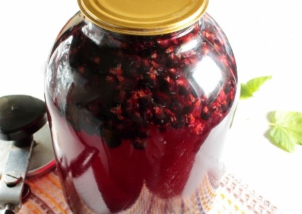 Blackcurrant compote: delicious recipes for the winter and for every day (for now), benefits and harms, calories