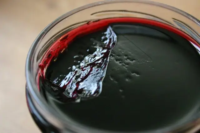 Blackcurrant jam for the winter: simple recipes