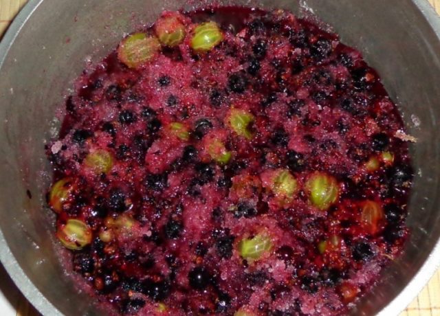 Blackcurrant jam for the winter: simple recipes