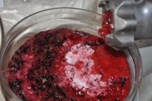 Blackcurrant jam recipes for the winter: with cherries, bananas, irga, apples