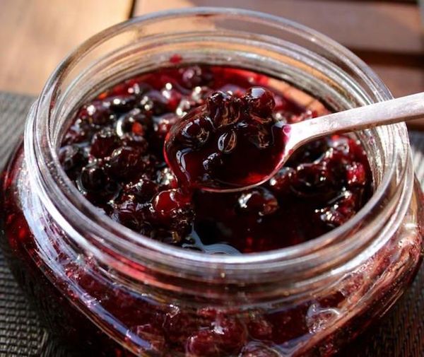 Blackthorn jam with and without seeds: how to cook a blackthorn dessert for the winter according to the best recipes