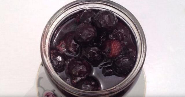 Blackthorn jam with seeds for the winter: simple recipes