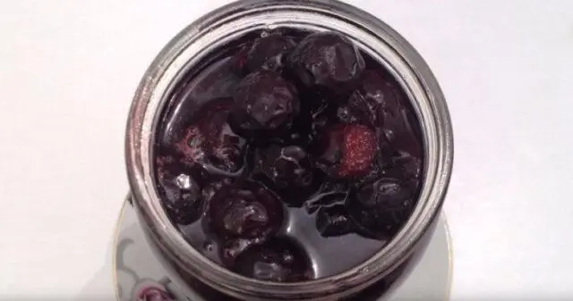 Blackthorn jam with seeds for the winter: simple recipes