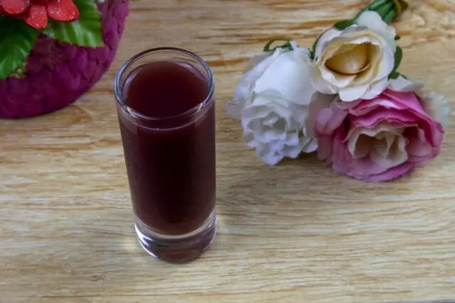 Blackthorn juice at home: recipes, benefits and harms