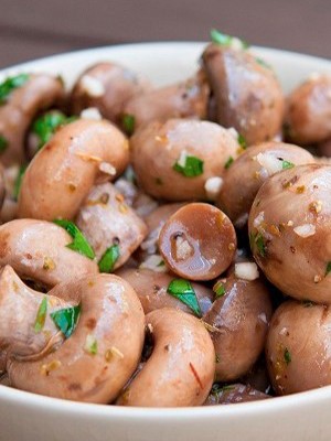 Boiled champignons: recipes for mushroom dishes