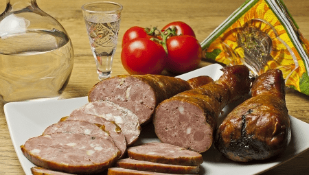 Boiled-smoked sausages from meat of turkeys, pork, beef and other types of meat