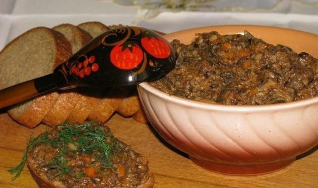 Boletus mushroom caviar: the most delicious recipes