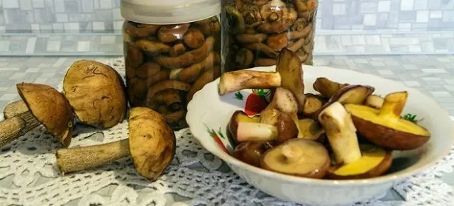 Boletus mushrooms for the winter: how to prepare in jars