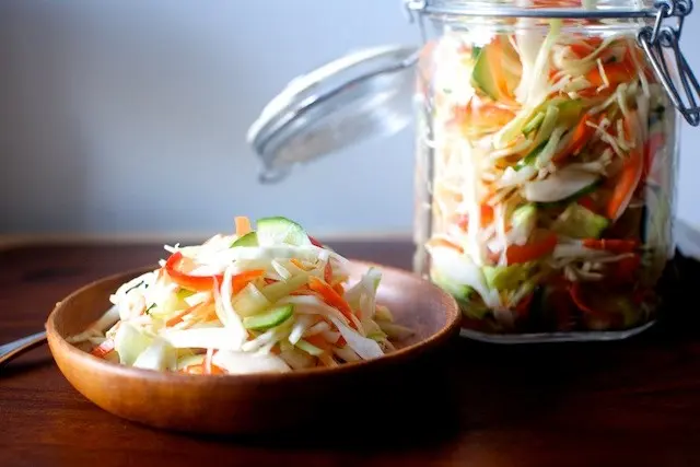 Bomb cabbage (quick pickled)