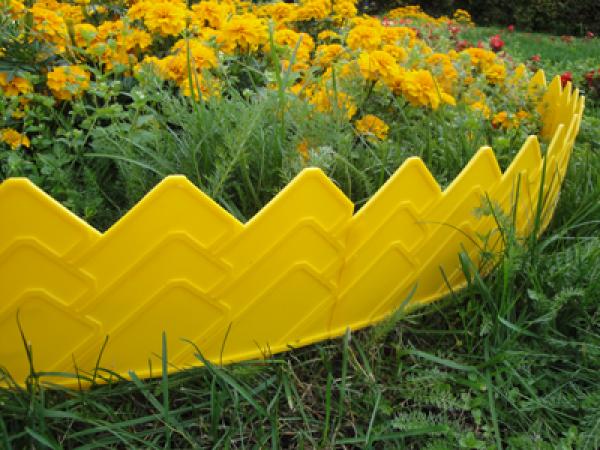 Borders for flower beds: do it yourself for the garden