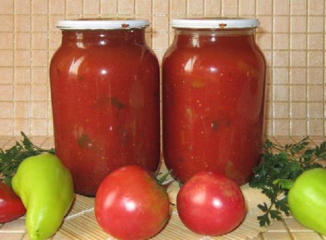 Borsch for the winter with tomato paste