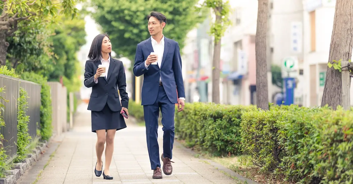 Breaks for walks eliminate the negative impact of sitting on the arteries of the legs