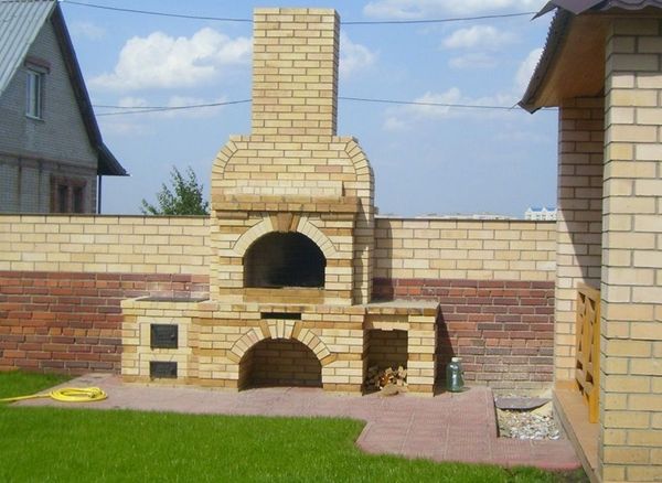 Brick brazier: a step-by-step guide to building a street barbecue + photos of the best options for brick ovens