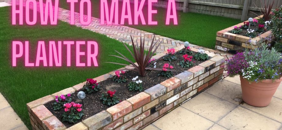 Brick flower beds: do it yourself