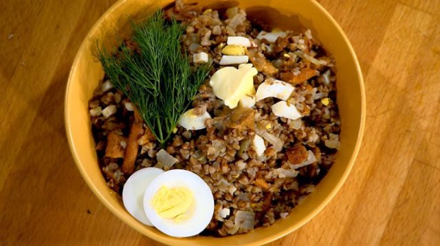 Buckwheat with mushrooms: recipes in pots, in a slow cooker, in a microwave, in a pan