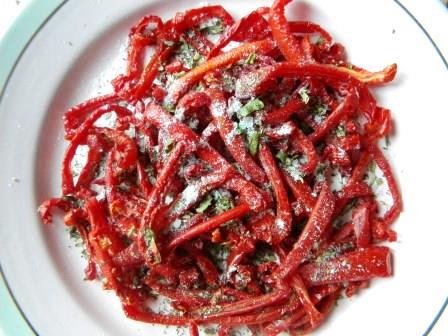 Bulgarian dried peppers in oil for the winter: the best recipes in the oven, in the dryer, in the microwave