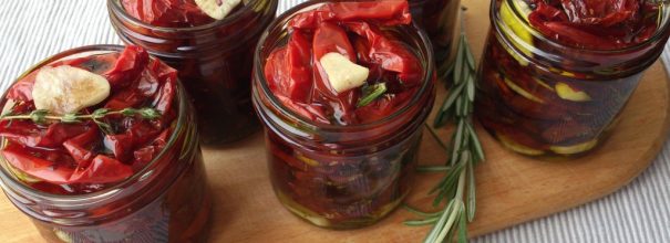 Bulgarian dried peppers in oil for the winter: the best recipes in the oven, in the dryer, in the microwave