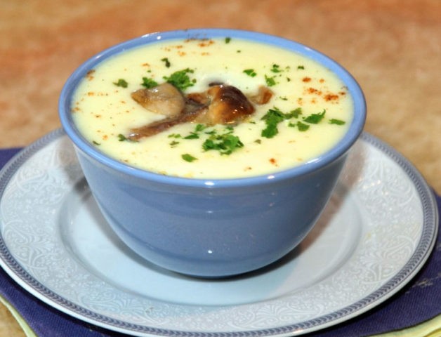 Butter mushroom soup: 28 delicious step-by-step recipes with photos from fresh, frozen, dried and pickled mushrooms