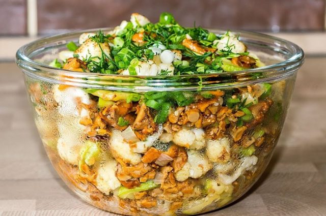 Butter salad: marinated, fried, fresh, with chicken, with mayonnaise, simple and delicious recipes