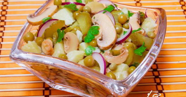 Butter salad: marinated, fried, fresh, with chicken, with mayonnaise, simple and delicious recipes