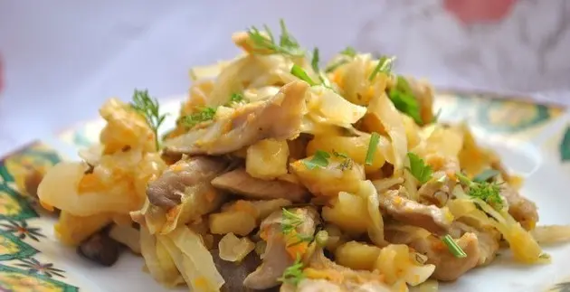Cabbage stewed with oyster mushrooms: step by step cooking recipes
