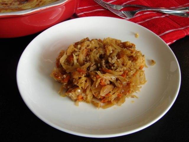 Cabbage stewed with oyster mushrooms: step by step cooking recipes