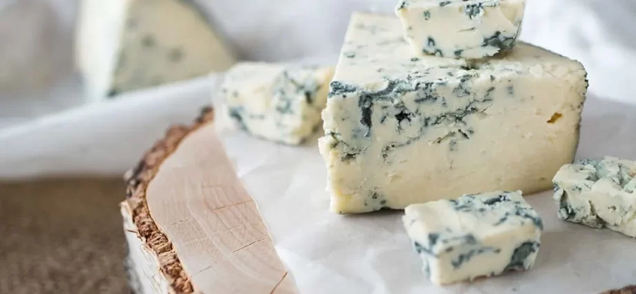 Can you eat blue cheese while pregnant?