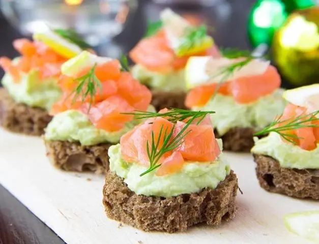 Canape with salmon on skewers and without: 17 recipes for original snacks with photos