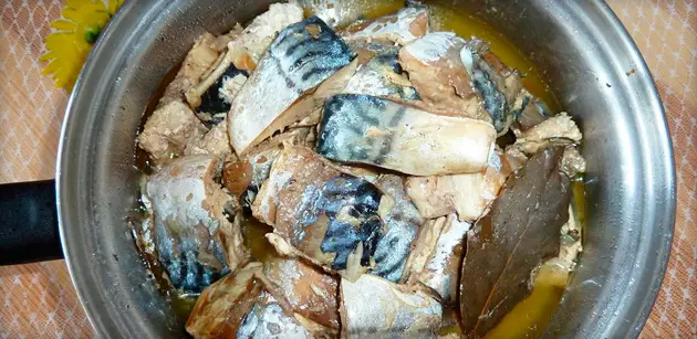 Canned mackerel with vegetables for the winter: 20 recipes