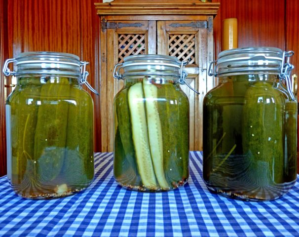 Canning cucumbers with citric acid for the winter in liter jars