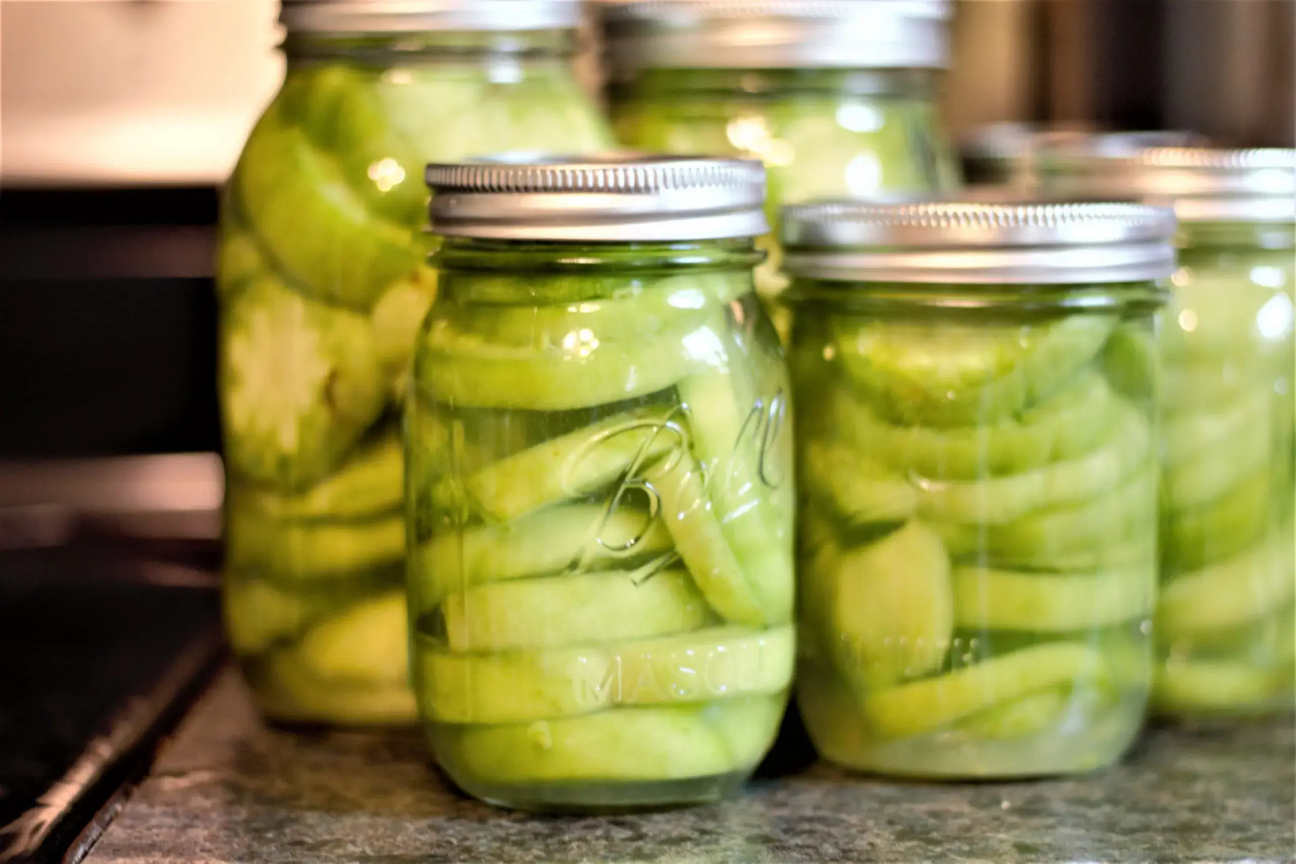 Canning green tomatoes for the winter without sterilization 