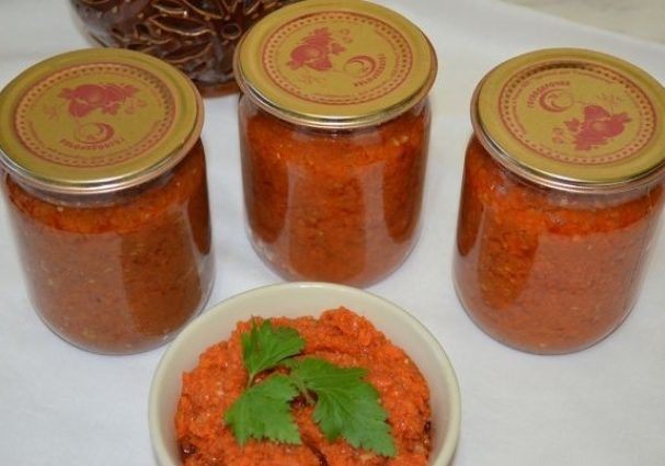 Caviar from carrots and onions for the winter