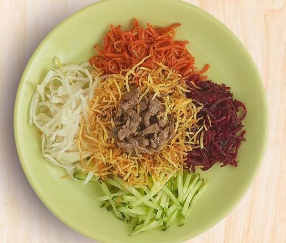 Chafan salad: a classic recipe with chicken, beef, vegetables