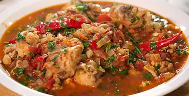 Chakhokhbili from chicken: recipes in a slow cooker